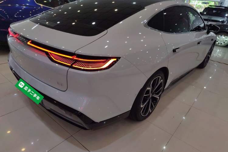 Used Geely Galaxy E8 2025 700 km Long-Range Intelligent Driving Version
