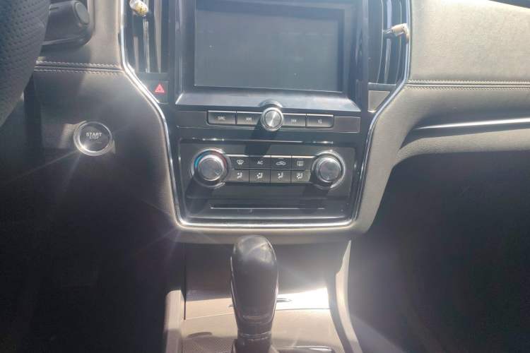 Used Roewe i6 2018 20T Automatic Flagship Edition
