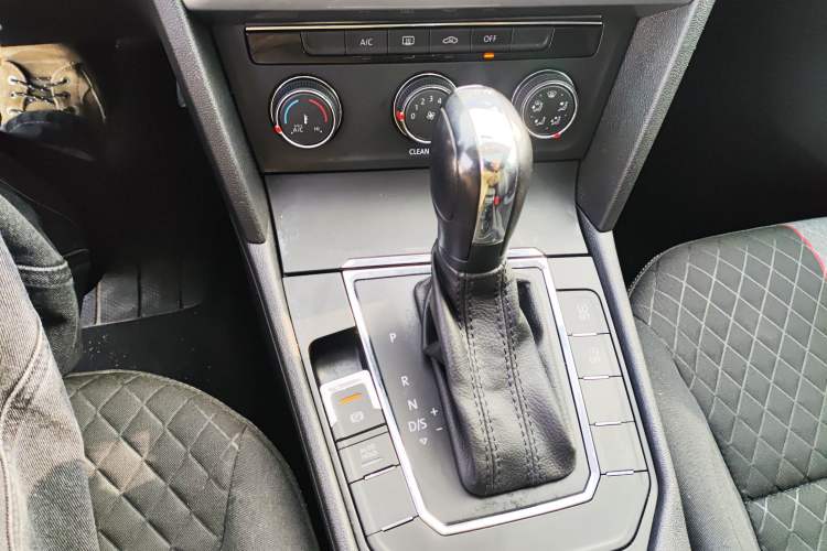 Used Volkswagen Lamando 2021 230TSI DSG Fashion Edition
