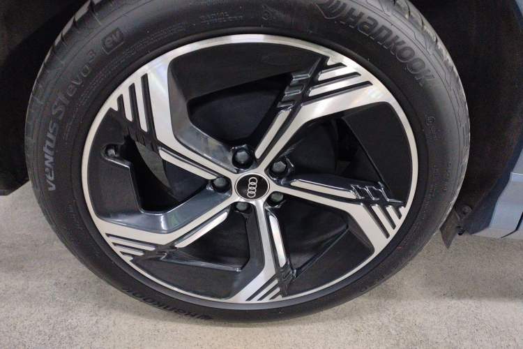 Used Audi Q4 e-tron 2023 40 e-tron Boundary Edition Exterior 5