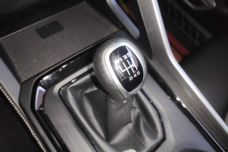 Used Geely Auto Vision X6 2021 PRO 1.4T Manual Luxury Model
