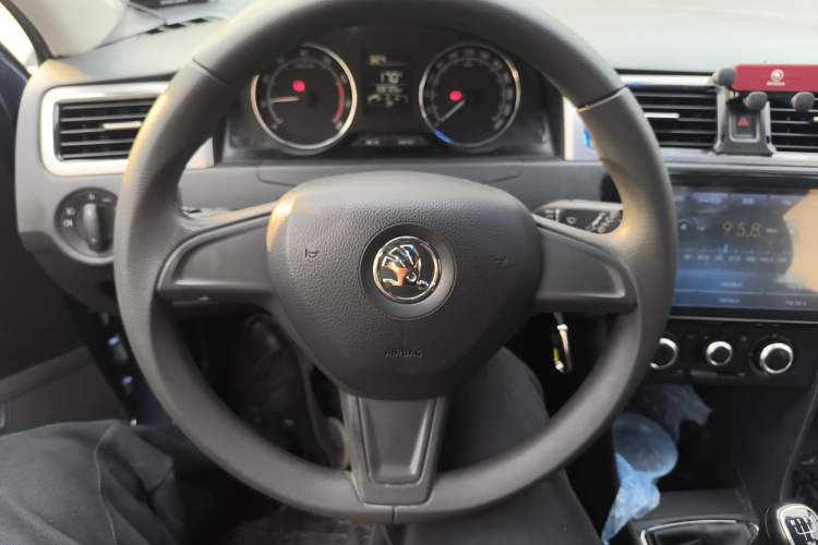 Used Skoda Rapid Spaceback 2014 1.6L Manual Enjoyment Edition