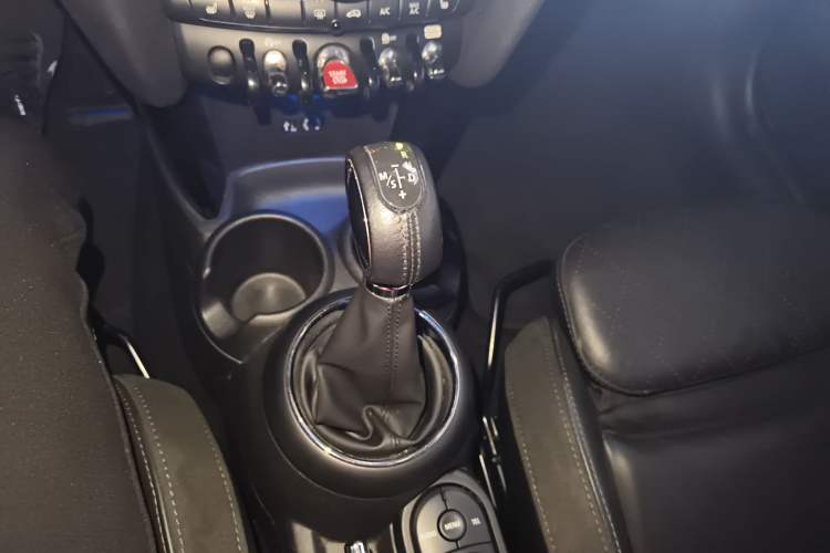 Used MINI MINI 2017 1.5T COOPER CABRIO Freedom Edition