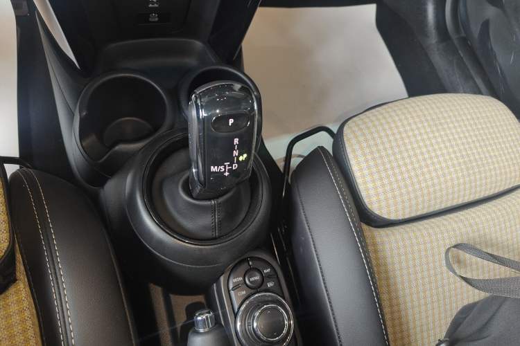 Used MINI 2023 Second Facelift 2.0T COOPER S CABRIO Artist
