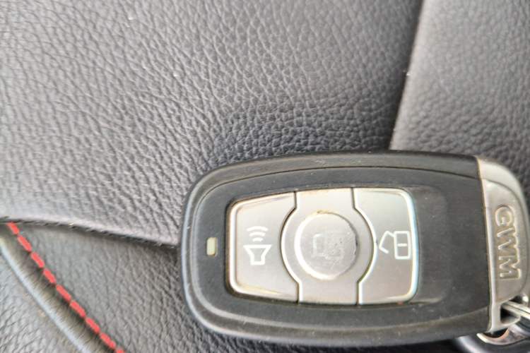 Used Haval H6 2015 Upgraded Model 1.5T Manual Two-Wheel Drive Prestige Version