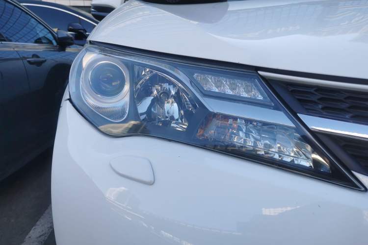 Used Toyota RAV4 2013 2.5L Automatic 4x4 Elite Edition
