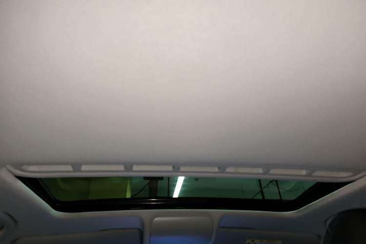 Used Volkswagen Polo 2016 1.6L Automatic Comfort Model Headliner