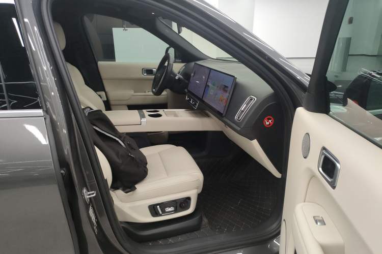 Used Li Auto L8 2023 Max model