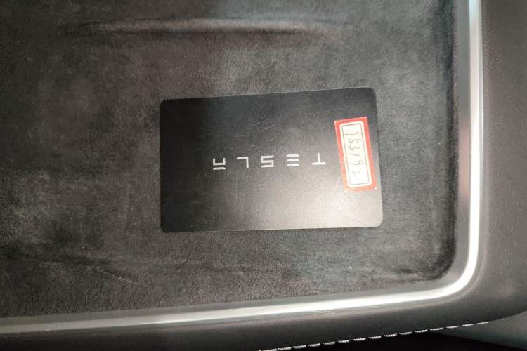 Used Tesla Model Y 2025 Rear-Wheel-Drive Version Interior 1