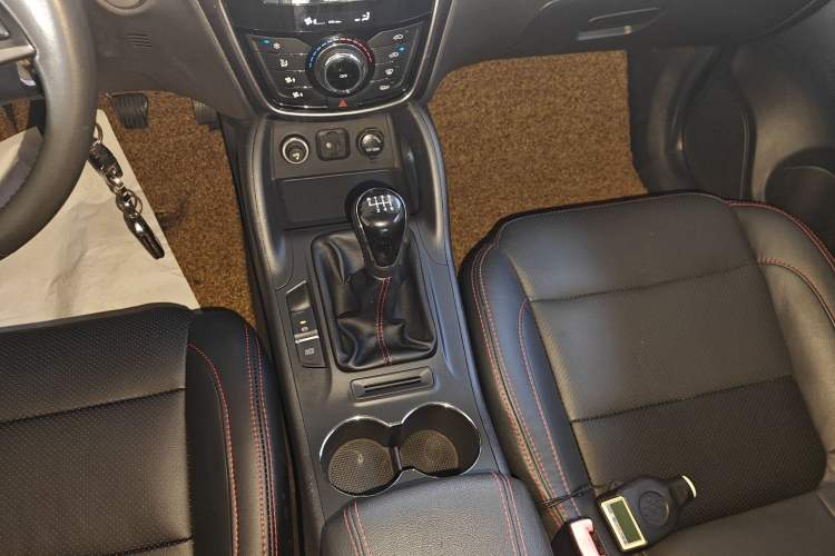 Used Changan CS75 2014 2.0L Manual Luxury Version China V Standard