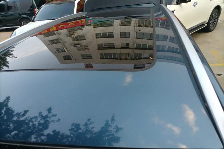 Used Sinotruk VGV U70 2020 1.5T Automatic Smart Luxury 7-Seater Roof