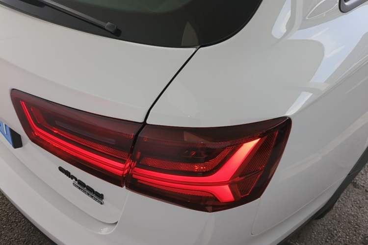 Used Audi A6 2018 3.0T allroad quattro
