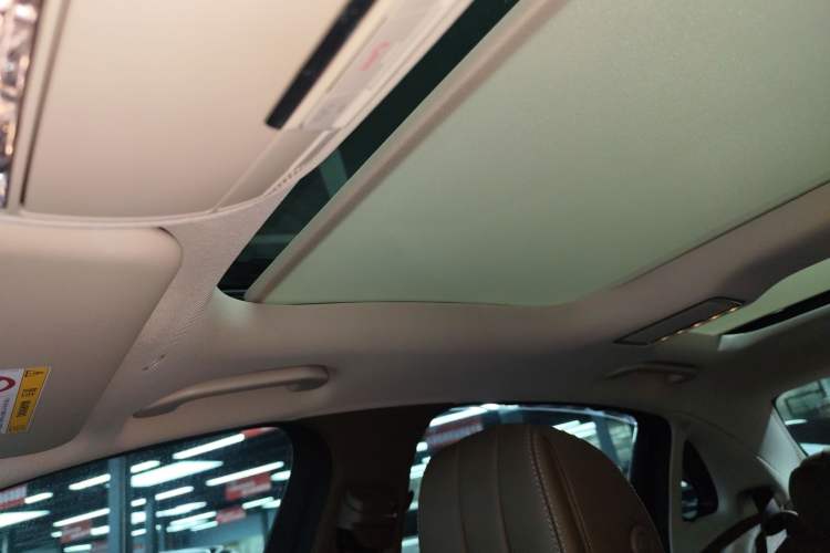 Used Mercedes-Benz E-Class 2022 Second Facelift E 300 L Luxury Edition
