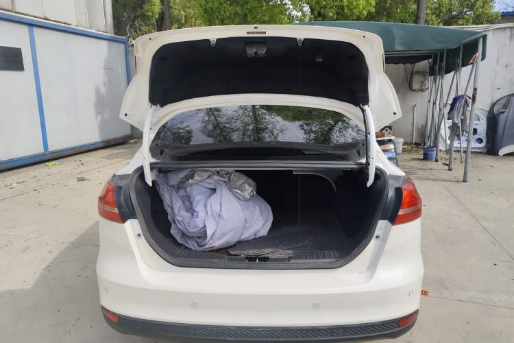 Used Ford Focus 2015 Sedan 1.6L Automatic Trend Model