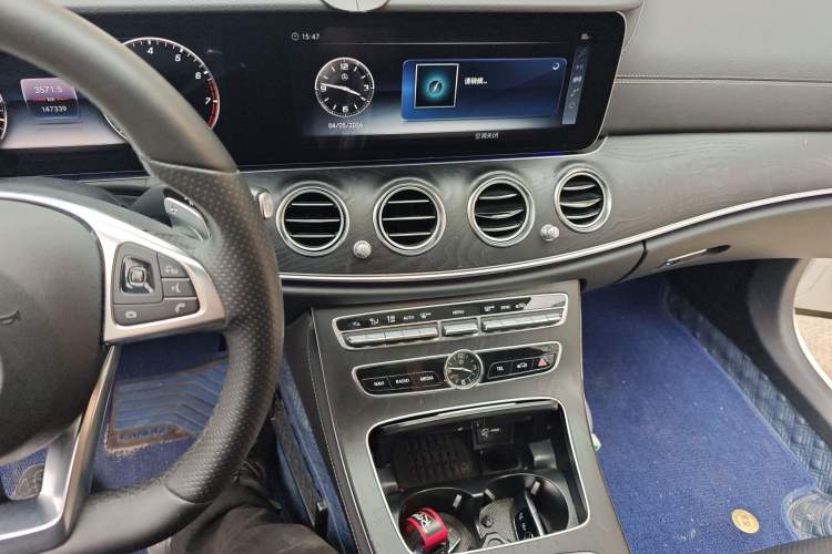 Used Mercedes-Benz E-Class 2017 E 300 L Sporty and Stylish Model
