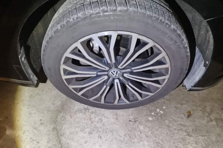 Used Volkswagen Phideon 2018 Revised Version 380TSI Two-Wheel Drive Business Edition
