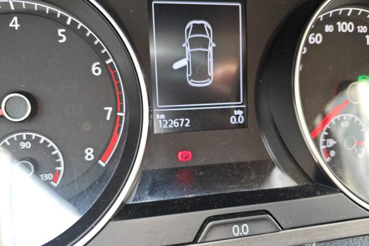 Used Volkswagen Golf 2015 1.4TSI Automatic Luxury Model
