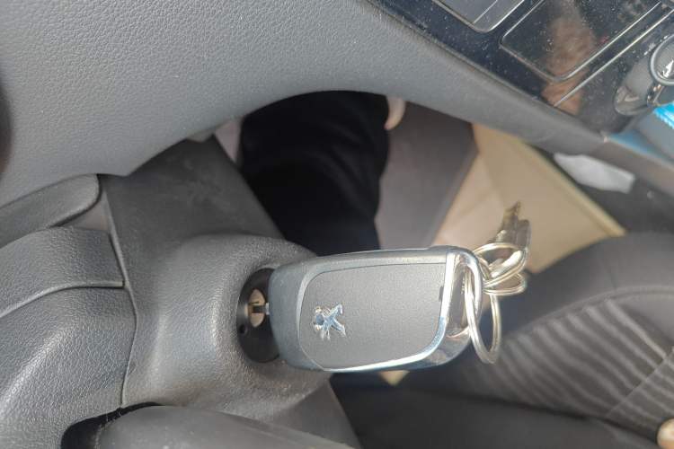 Used Peugeot 408 2013 1.6L Automatic Comfort Edition