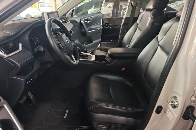 Used Toyota RAV4 2020 2.0L CVT Two-Wheel Drive Fashion Edition Left Front Seat