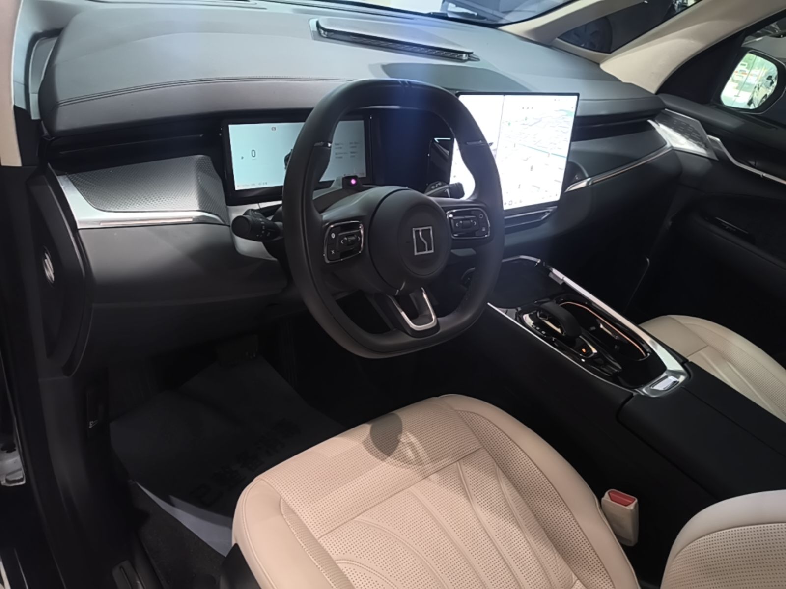 Zeekr 009 2024 GAC Trumpchi — снимка 12