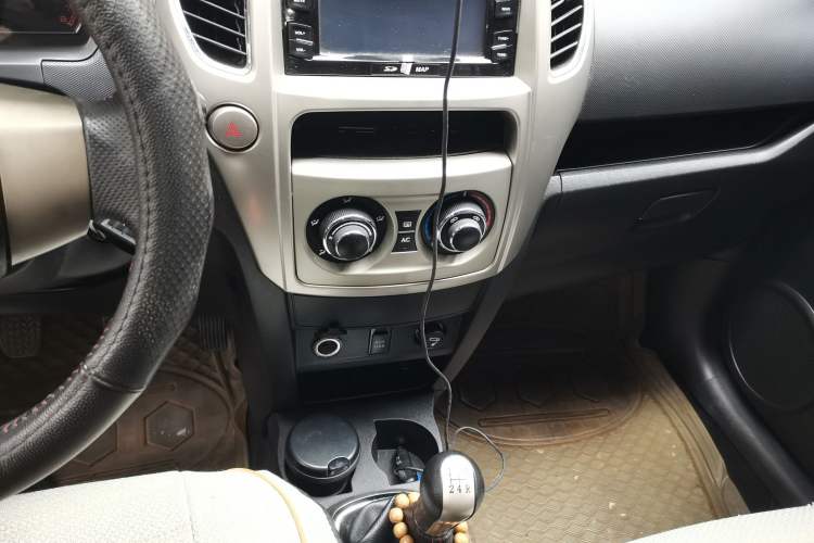 Used Great Wall M4 2012 1.5L Manual Luxury Version Audio And AC Panel