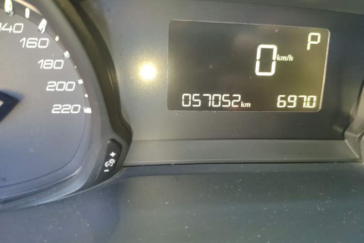 Used Peugeot 308 2018 1.6L Automatic Luxury Edition Odometer Close Up