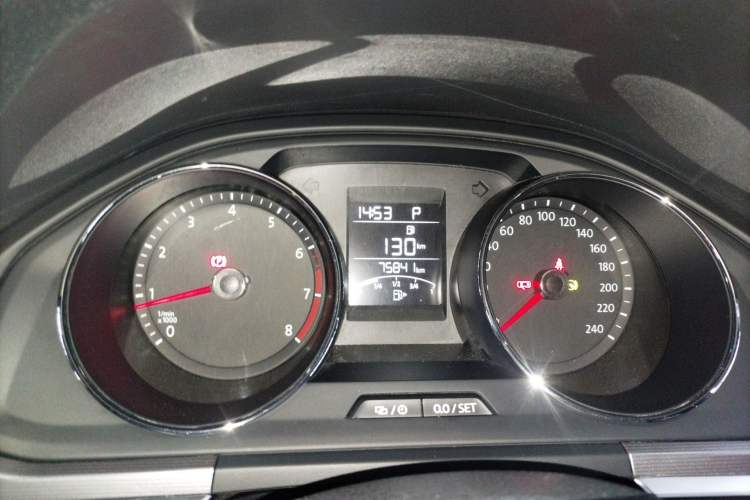 Used Volkswagen Bora 2017 1.6L Automatic Fashion Model Instrument Cluster