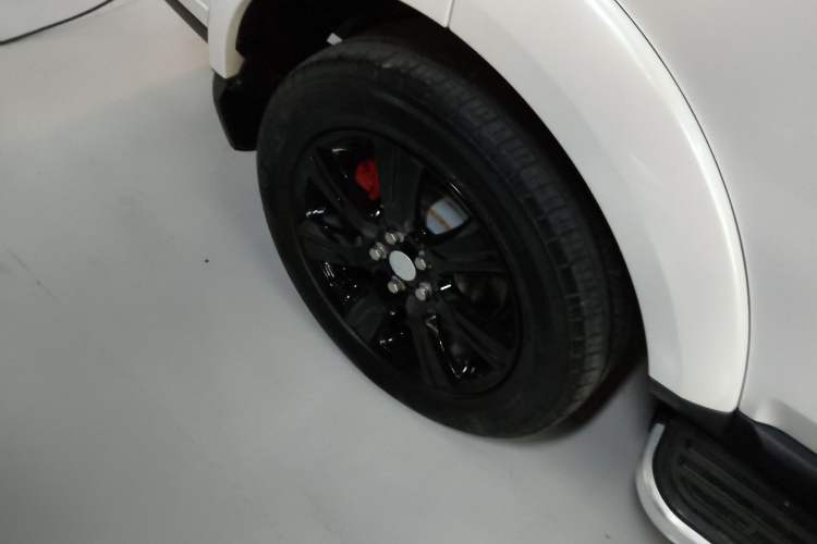 Used Land Rover Discovery 2015 3.0 SC V6 SE Exterior 8