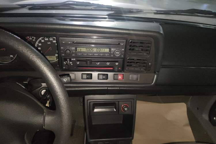 Used Volkswagen Santana Classic 2007 1.8L Jingchang Model