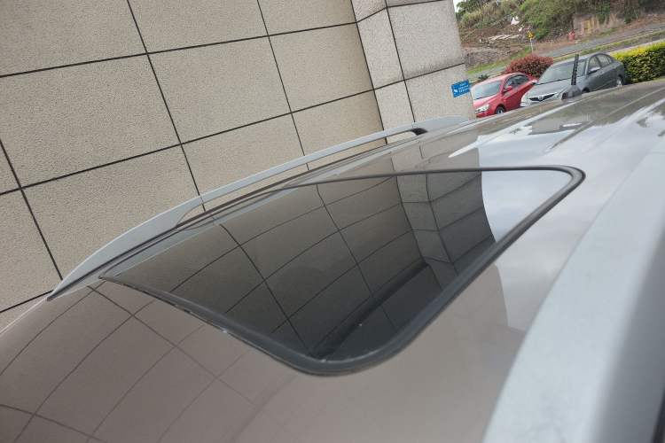 Used Hyundai ix35 2015 2.0L Automatic 2WD Smart Type China IV