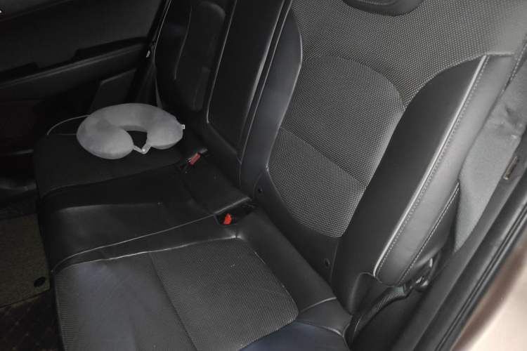 Used Hyundai ix25 2015 2.0L Automatic 4x4 Deluxe DLX