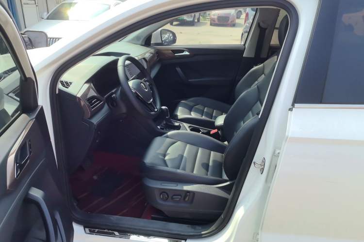 Used Volkswagen Tharu 2022 280TSI Two-Wheel-Drive Luxury Edition Left Front Seat