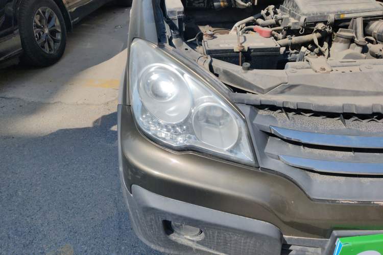 Used FAW Senya S80 2011 1.5L Manual 5-Seater Urban Elite Edition Right Front Headlight