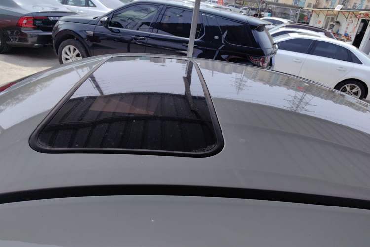 Used Bestune B30 2016 1.6L Automatic Luxury Model Roof