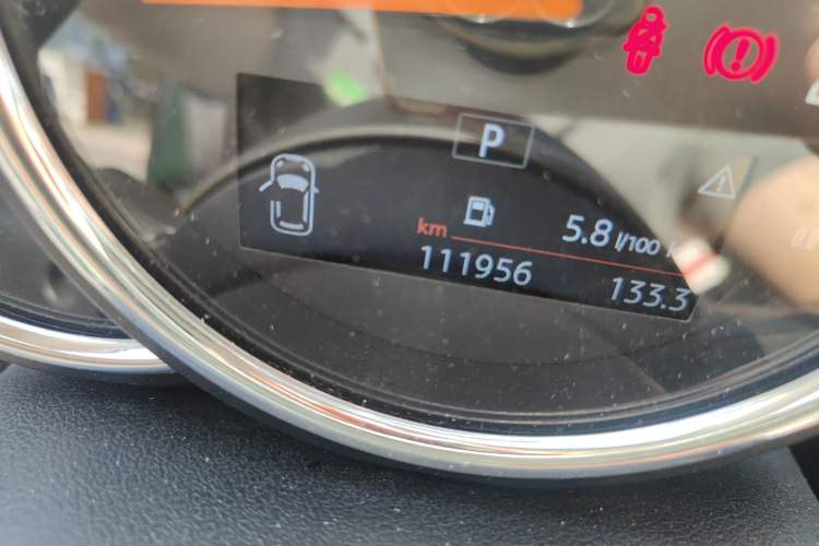 Used MINI 2018 1.5T COOPER Classic Edition Odometer Close Up