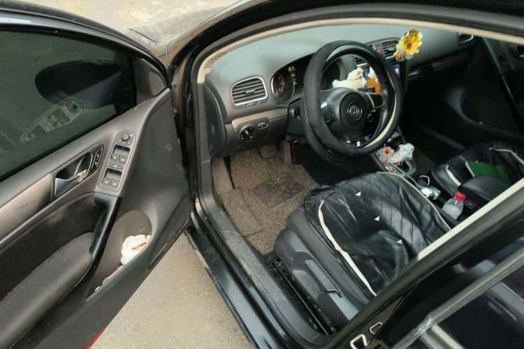 Used Volkswagen Golf 2010 1.6 Automatic Fashion Model