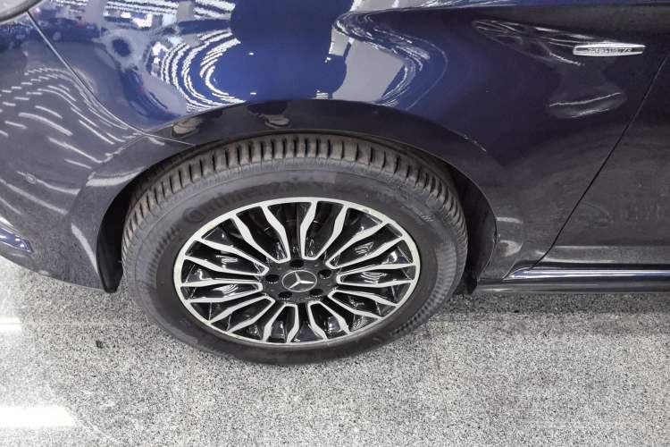 Used Mercedes-Benz V-Class 2017 V 260 L Prestige Extended Edition Exterior 4