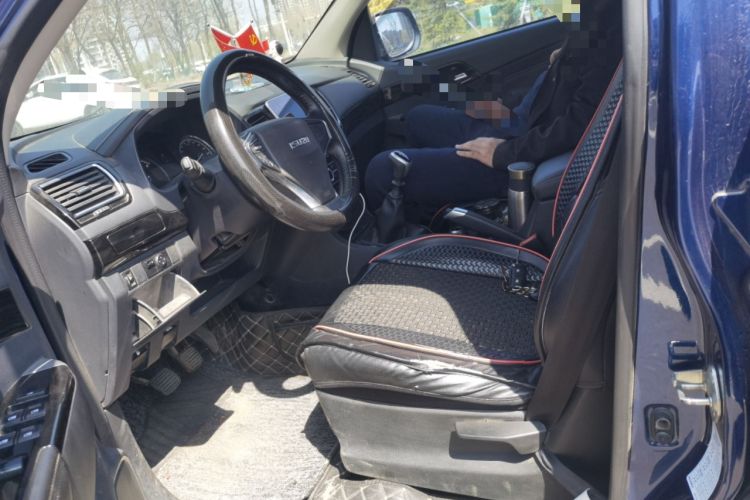 Used Isuzu D-MAX 2020 2.5T 4WD Manual Navigation Version China VI Standard Extended Length JE4D25Q6A Left Front Seat