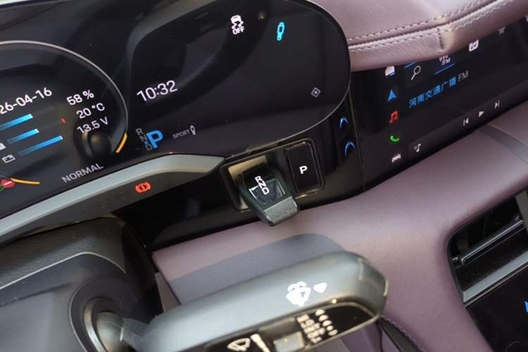 Used Porsche Taycan 2022-Year Updated Taycan Gear Lever