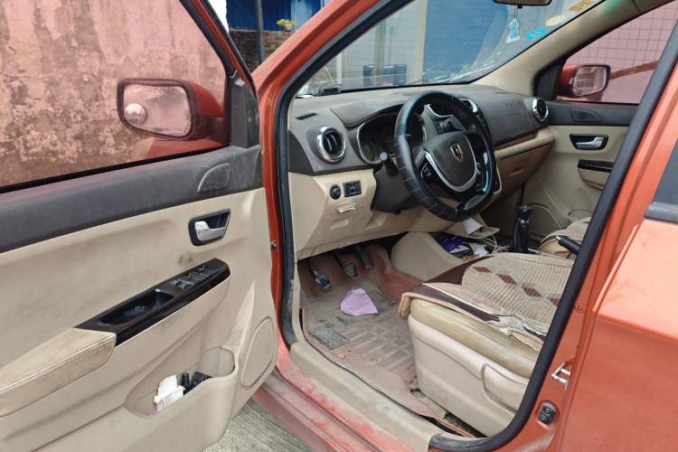 Used Jinbei 750 2015 1.5L Flagship Model