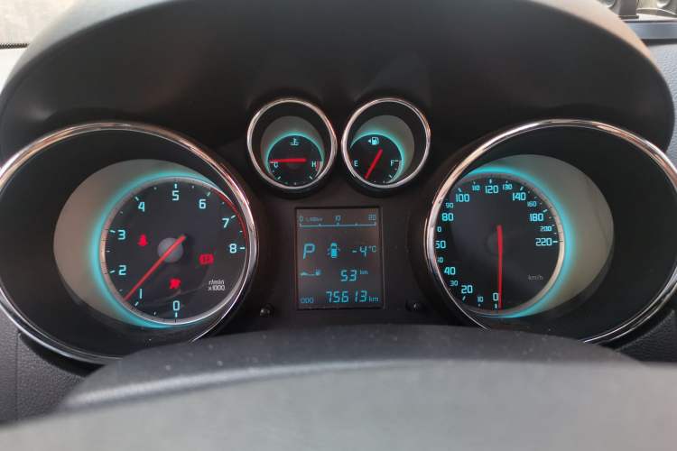 Used Changan CS35 2015 1.6L Automatic Luxury Model China IV Standard