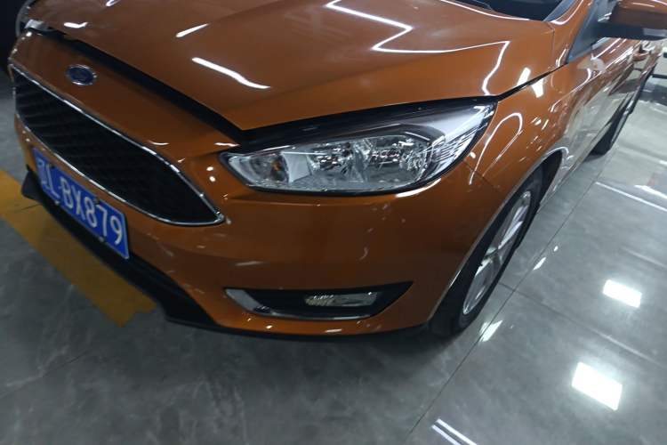 Used Ford Focus 2015 Hatchback 1.6L Automatic Fashion Edition Left Front Headlight