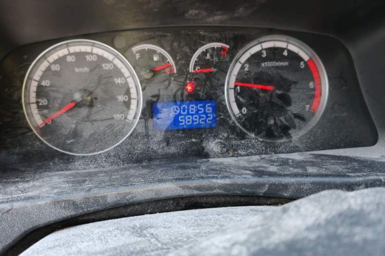 Used Foton Scenic G7 2017 2.0L Short-Wheelbase Commercial Van High-Roof 2-Seater 4Q20M