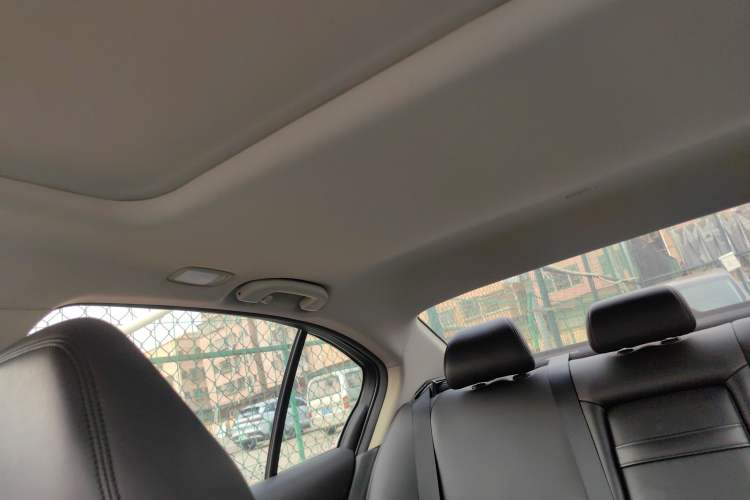 Used Infiniti Q50L 2018 2.0T Comfort Edition China VI Standard Headliner