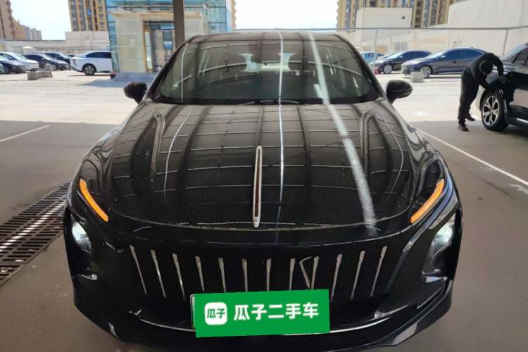 Used Hongqi E-QM5 2024 450km Range Commuter Version
