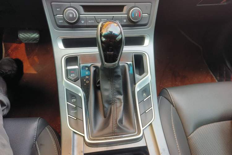 Used Geely Auto Emgrand 2019 Leading Edition 1.5L CVT Upward Asian Games Edition China VI