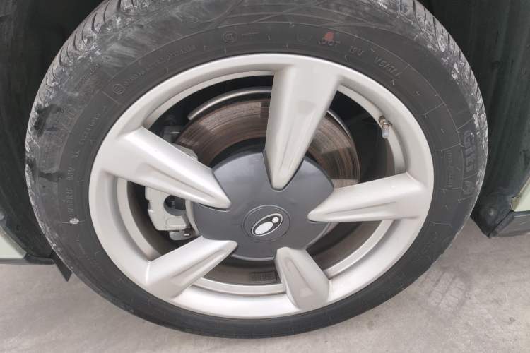 Used ORA Good Cat 2022 Morandi Edition 400km Standard Range Luxury Version Lithium-Ion Battery
