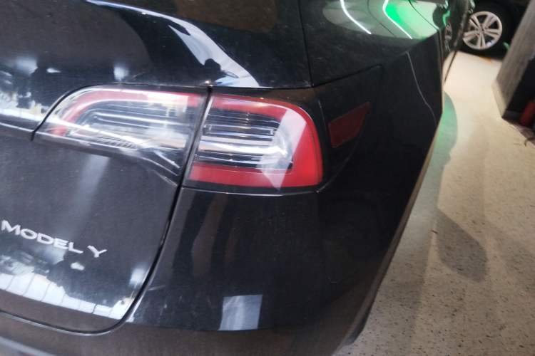 Used Tesla Model Y 2021 Standard Range Rear-Wheel Drive Version
