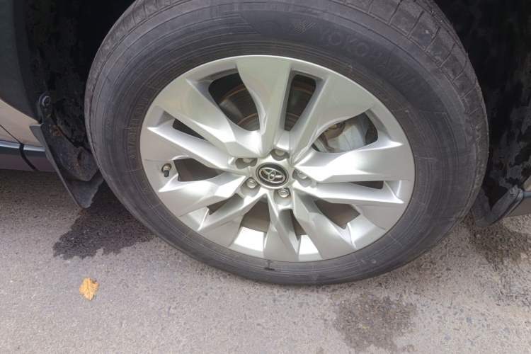 Used Toyota Wildlander 2022 2.0L CVT Two-Wheel Drive Urban Edition Right Front Wheel Hub