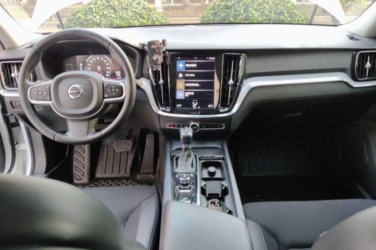 Used Volvo S60 2020 T3 SmartDrive Luxury Edition